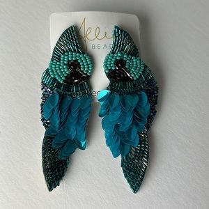 NWT Allie Beads parakeet earrings in blue
